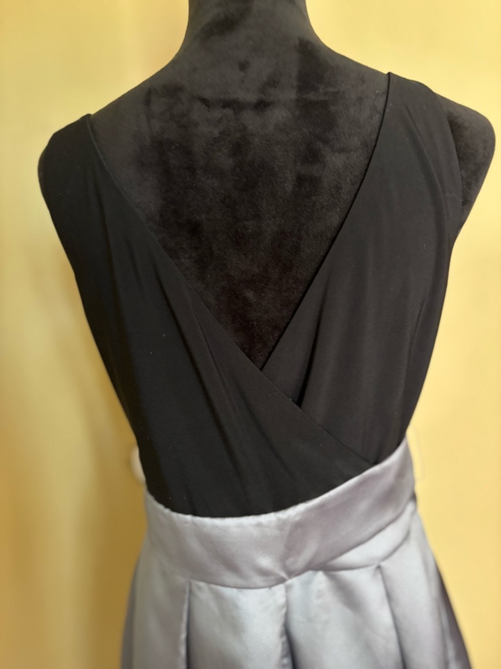 Lauren Ralph Lauren High-Low Fit & Flare Dress in Black and Gray 12 Quiet Luxury - Picture 10 of 14